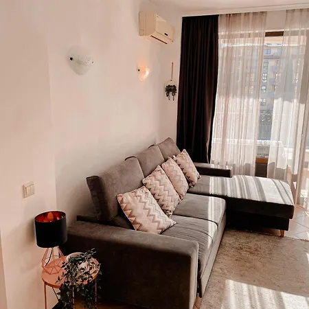 Royal Sun - Vaio - 1br With Balcony - Pool View * 阳光海滩